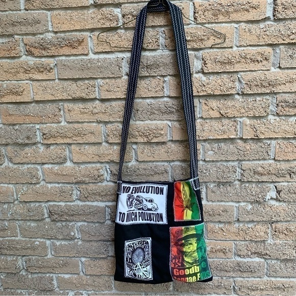 MARCUS Garvey Culture Crossbody Bag - Picture 4 of 11